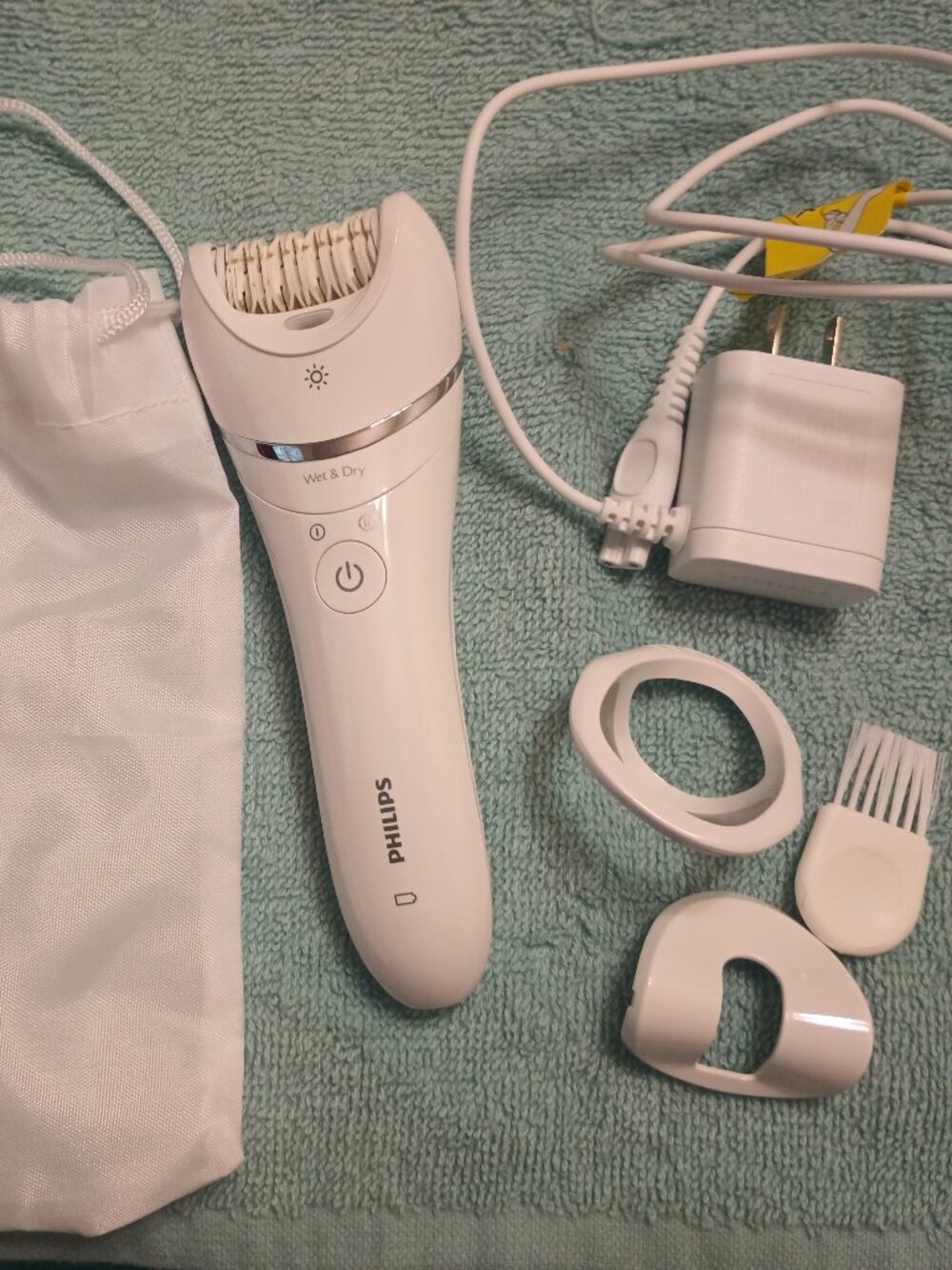Philips Wet & Dry Epilator with Accessories and Pouch